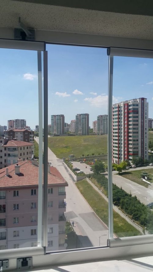 Cam Balkon Sinekliği