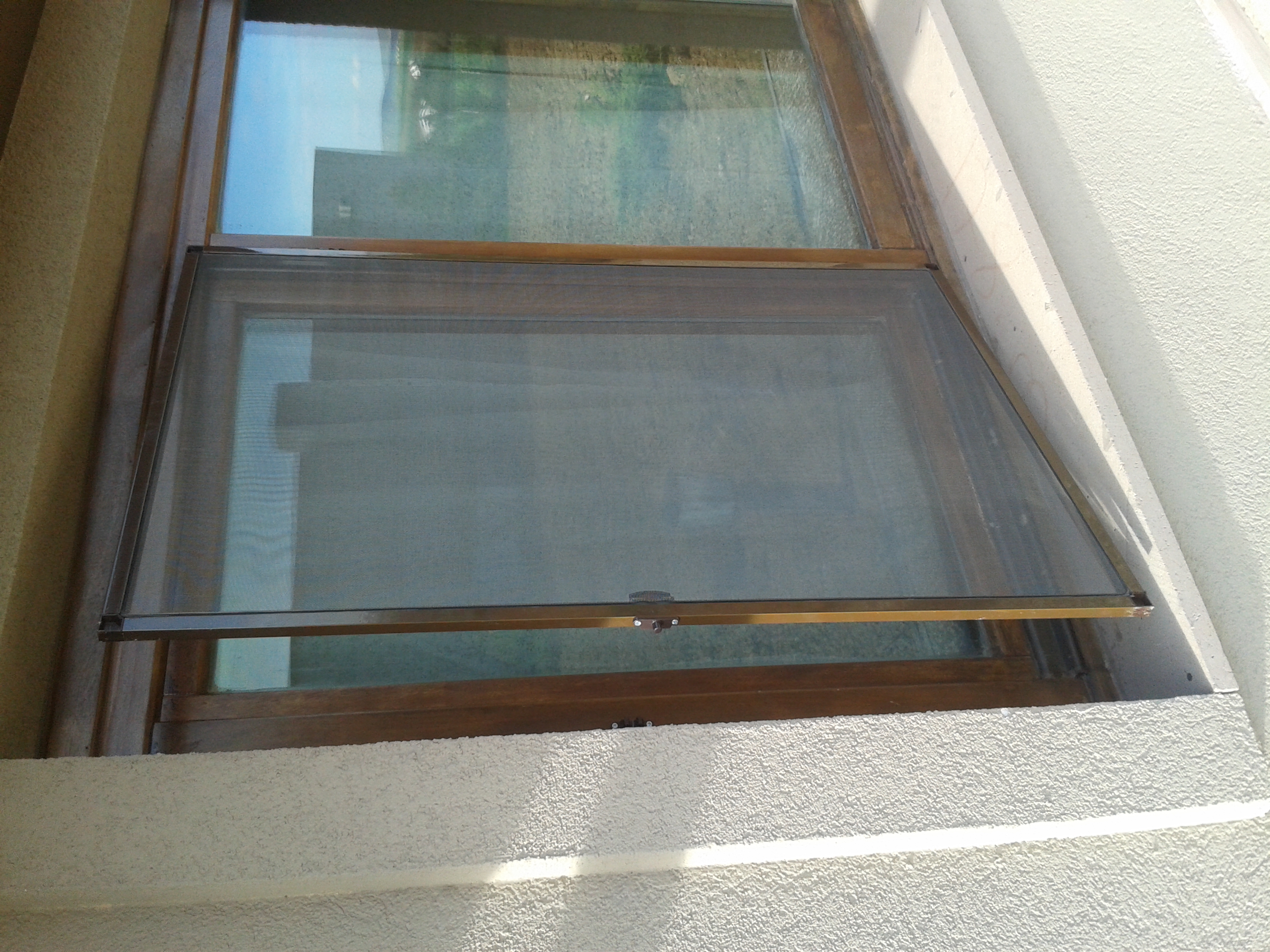 MENTEŞELİ PENCERE SİNEKLİĞİ